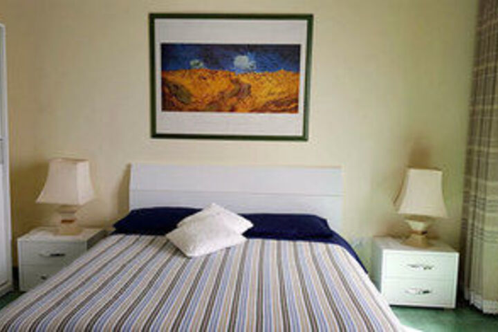 Room 8 of 20