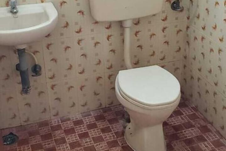 Room 12 of 14