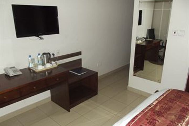Room 22 of 25