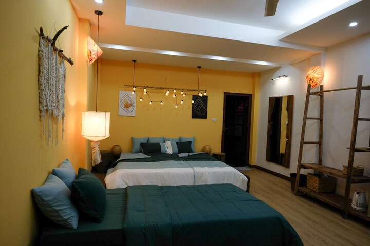 Room 25 of 49