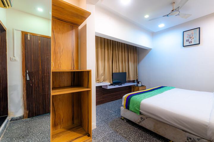 Room 44 of 61