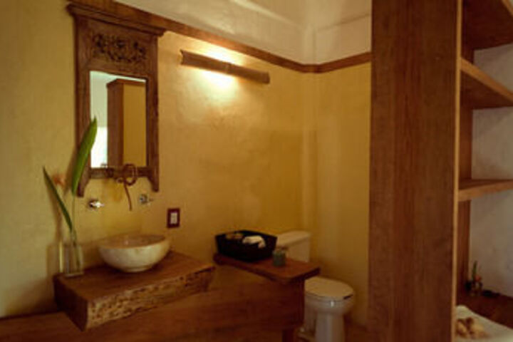Room 2 of 10