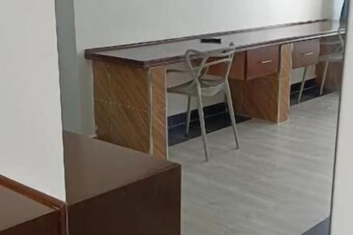 Room 5 of 39