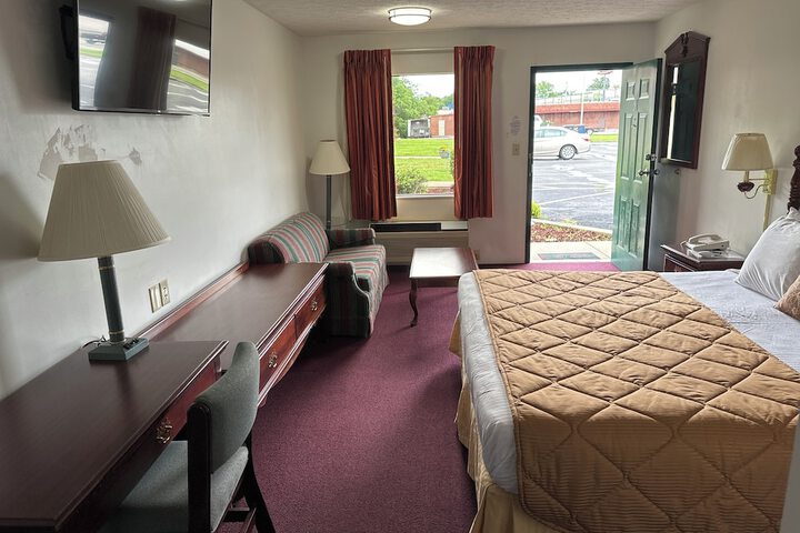 Room 30 of 72