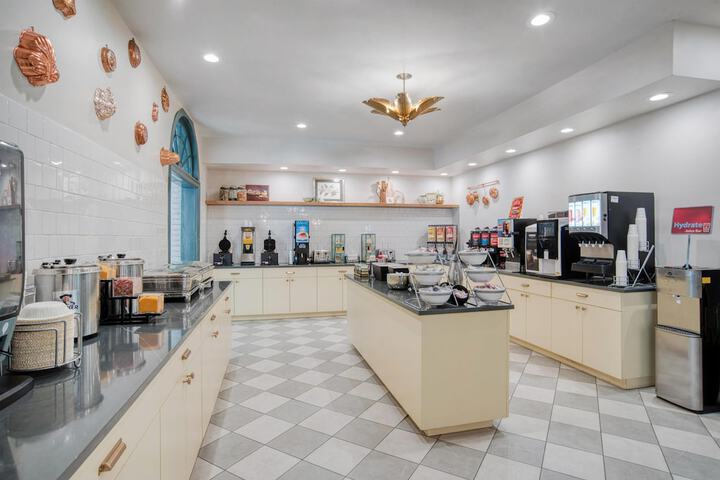 Breakfast area