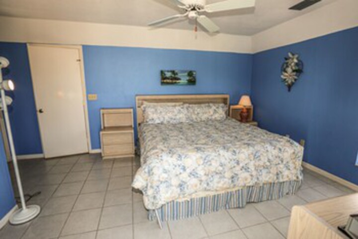 Room 26 of 26