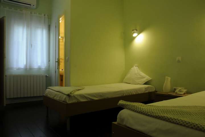 Room 15 of 109
