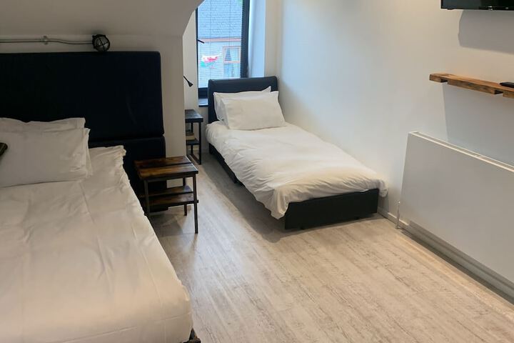 Room 15 of 35