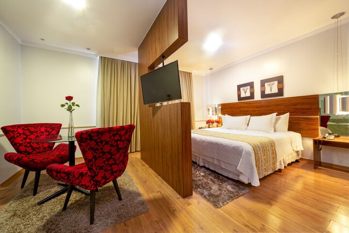 Room 15 of 48
