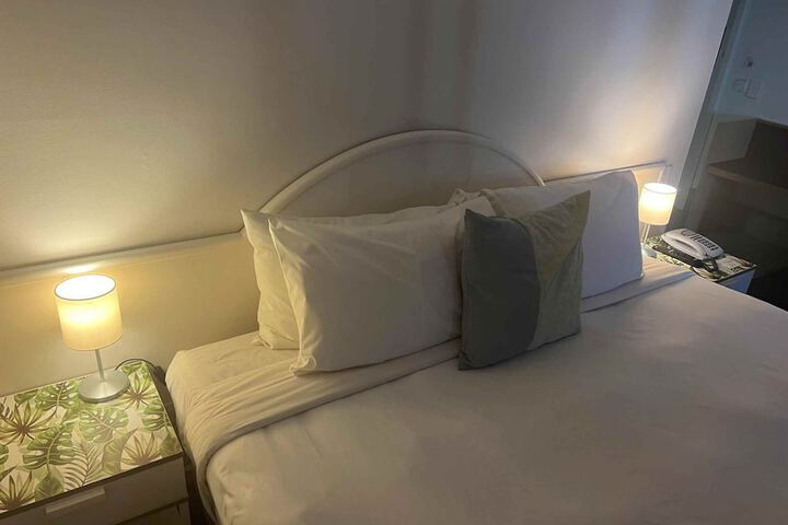 Room 16 of 53