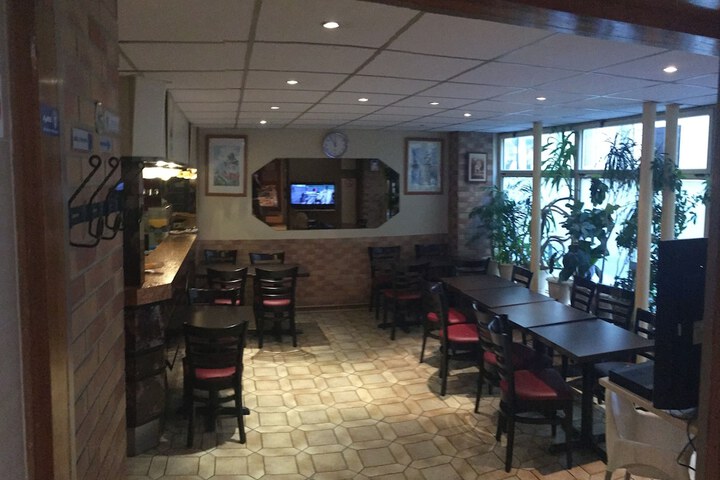 Lounge 26 of 32