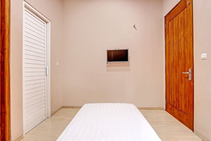 Room 16 of 26