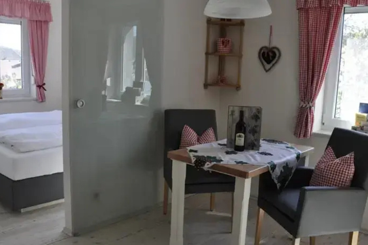 Room 2 of 21