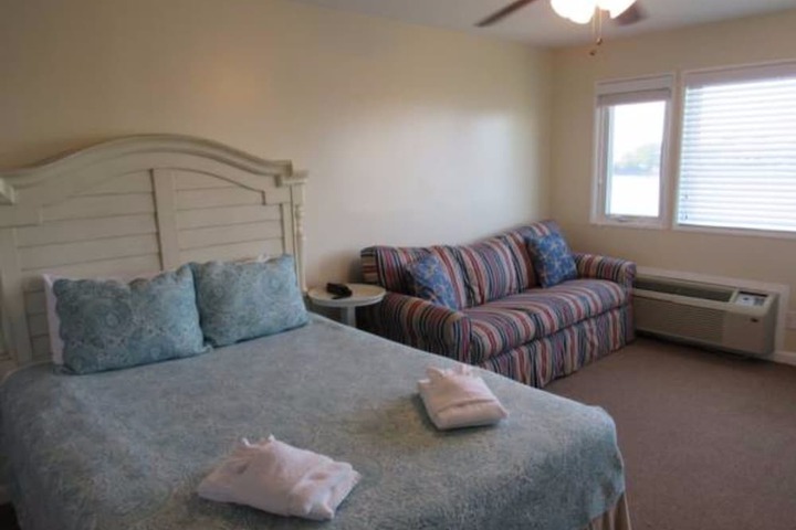 Room 18 of 44