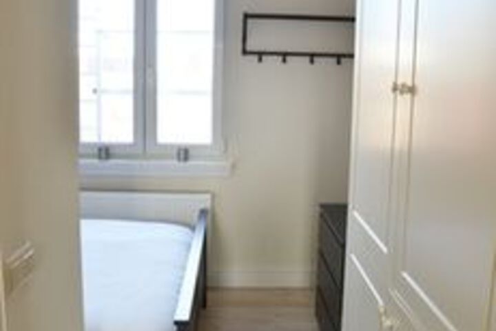 Room 65 of 168