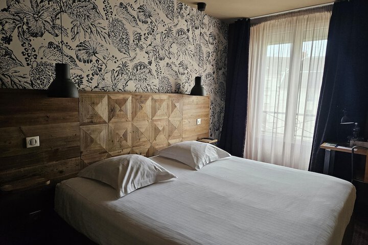 Room 46 of 80