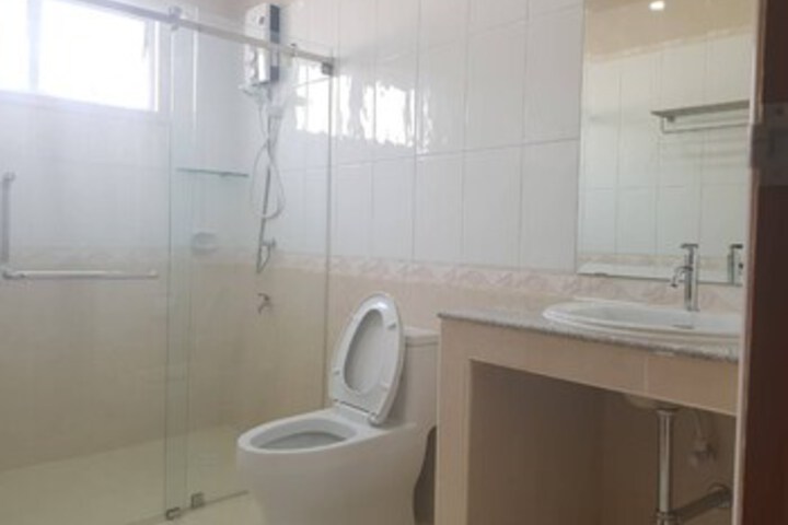 Room 3 of 9