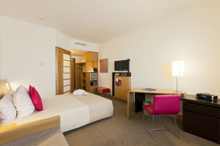 Room 55 of 268