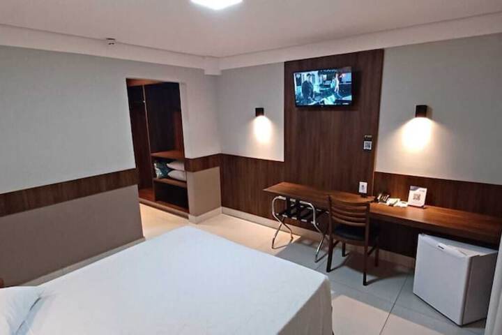 Room 9 of 26