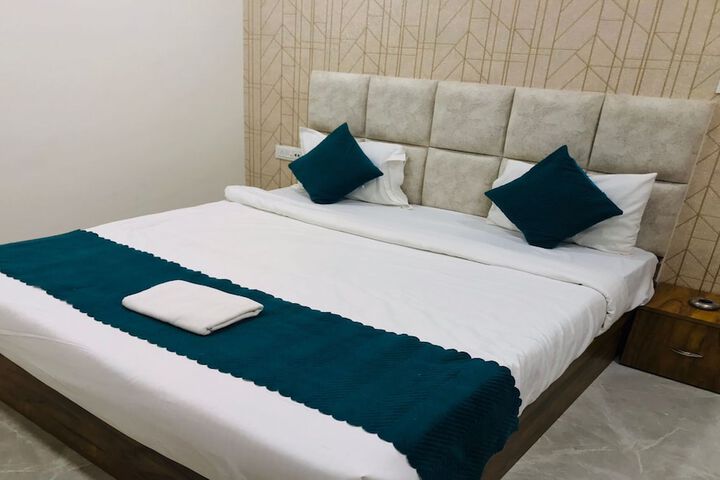 Room 10 of 55