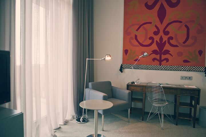 Room 10 of 31