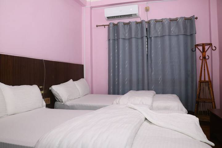Room 8 of 27