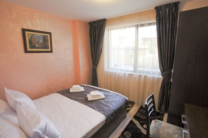 Room 12 of 41