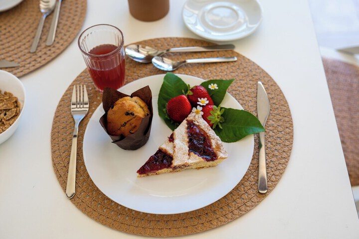 Dining 64 of 88