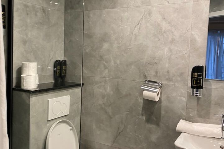 Room 48 of 58
