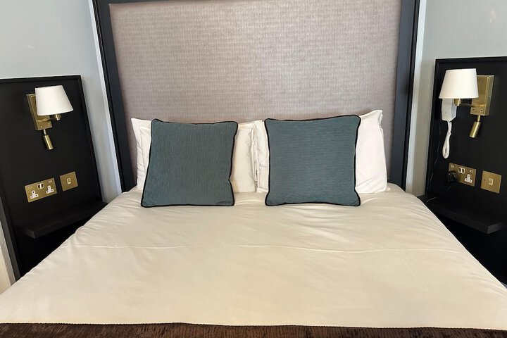 Room 44 of 89