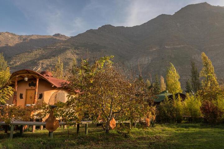 Exterior of Cascada Lodge Cajon del Maipo