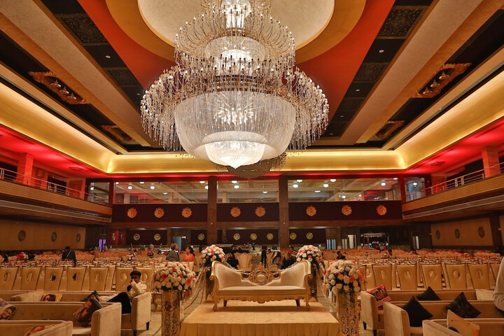 Ballroom/Hall 5 of 8