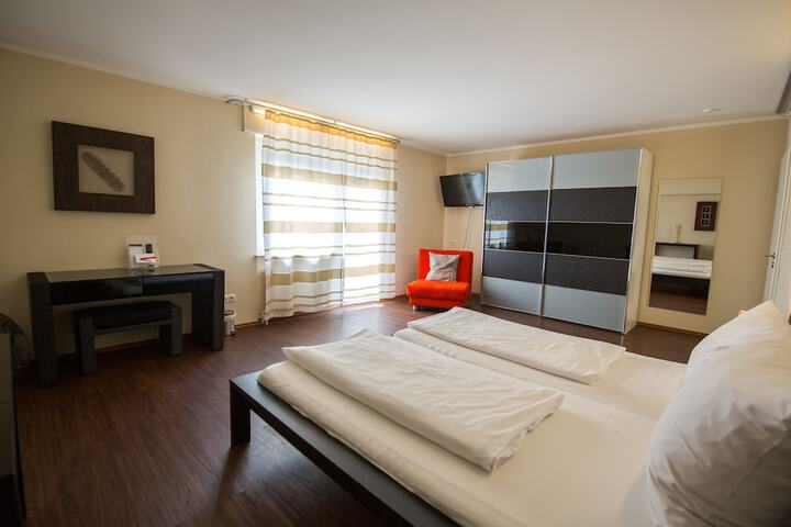 Room 34 of 61
