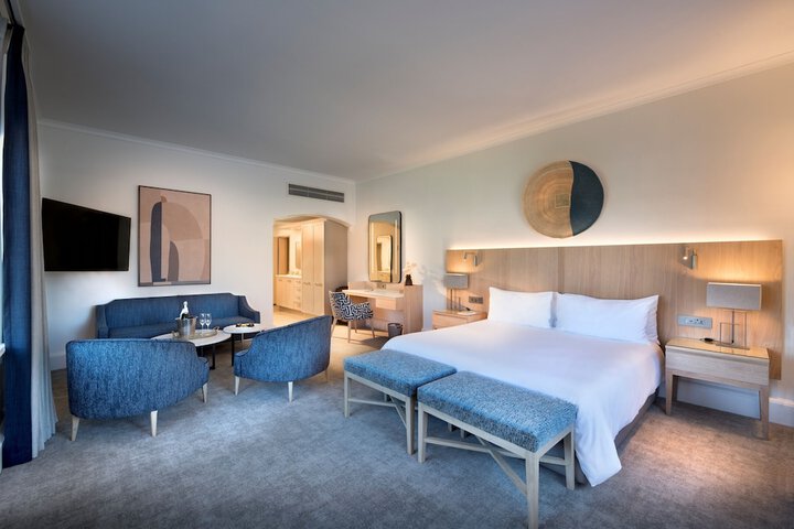 Room 26 of 73