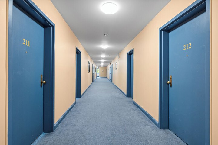 Ballroom/Hall 46 of 78