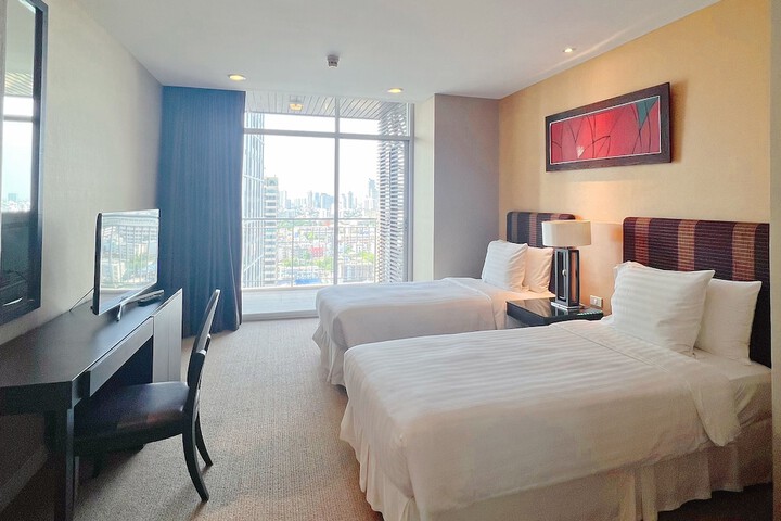 Room 10 of 78