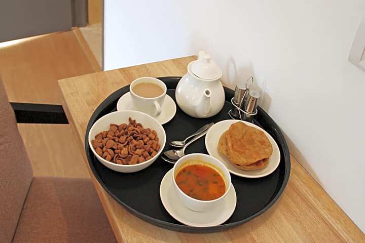 10704 Hotel Lake Haveli