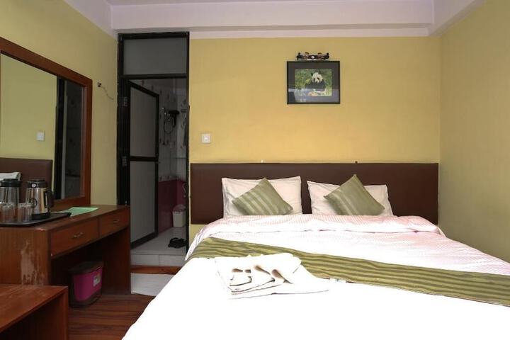 Room 8 of 38