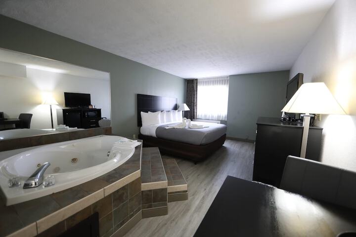 Room 6 of 30