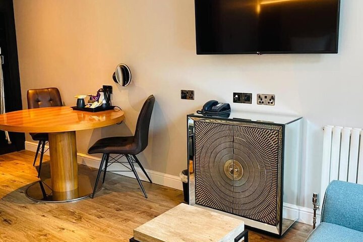 Room 40 of 66