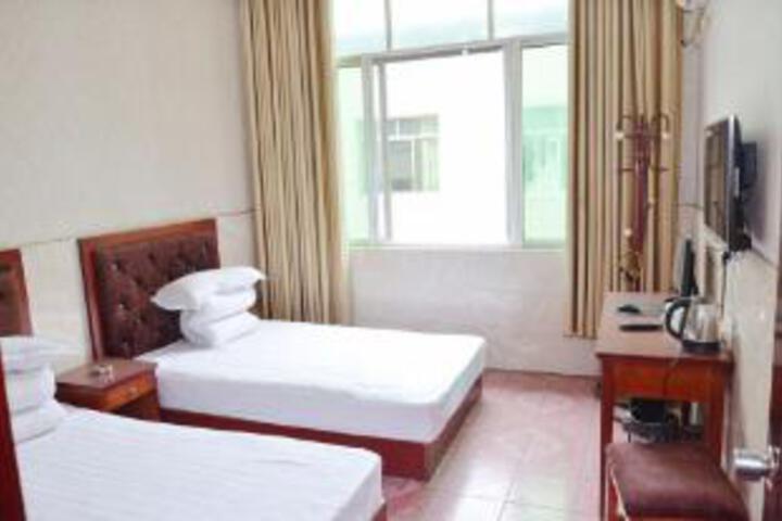 Room 4 of 5