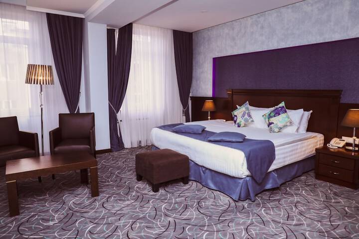 Room 25 of 86