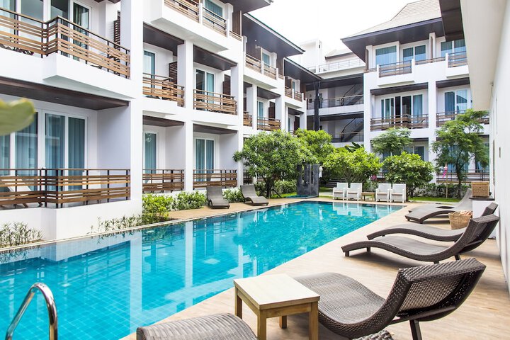 Pool 59 of 108