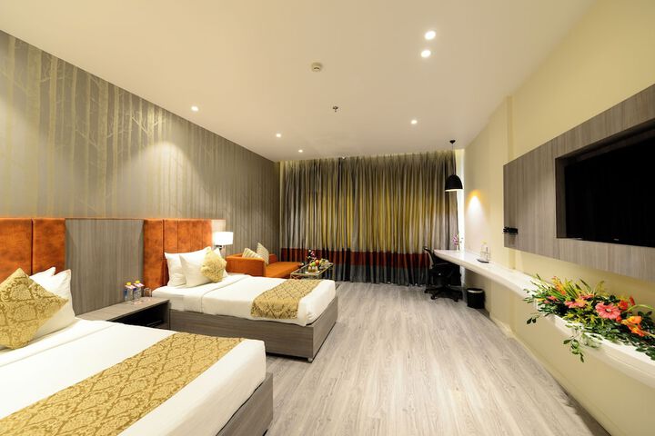 Room 16 of 52