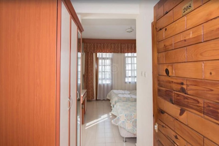 Room 7 of 39
