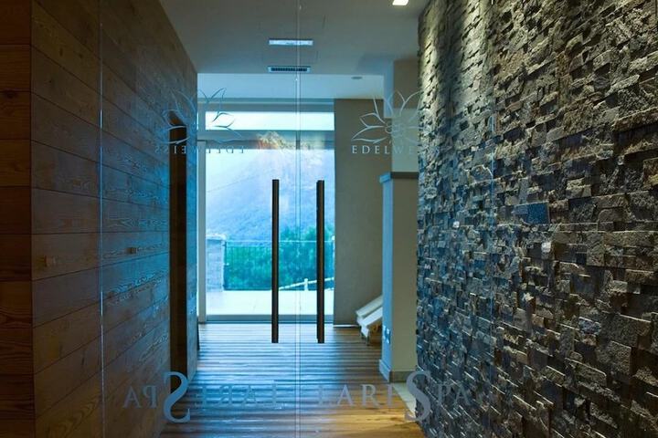 Hotel Interior 32 of 61