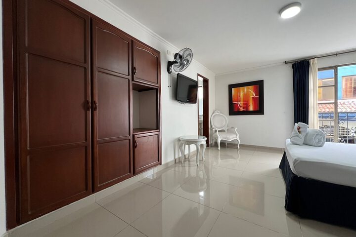 Room 6 of 61