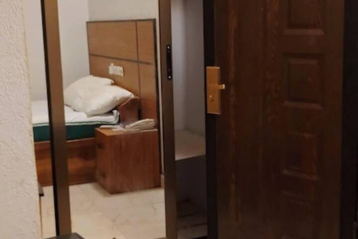 Room 60 of 285