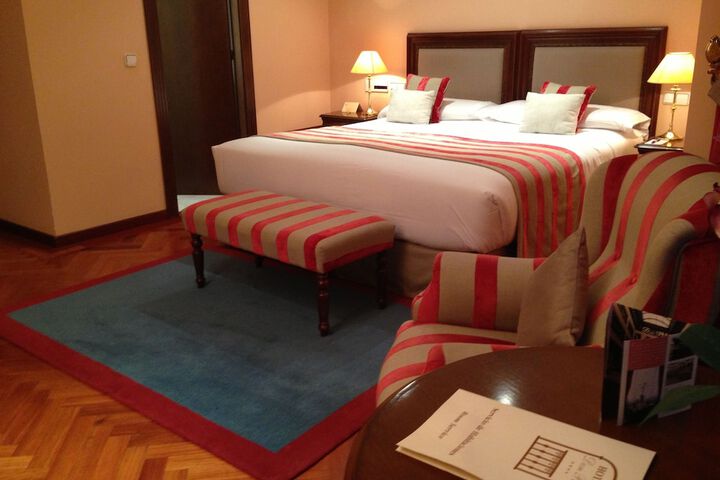 Room 3 of 41