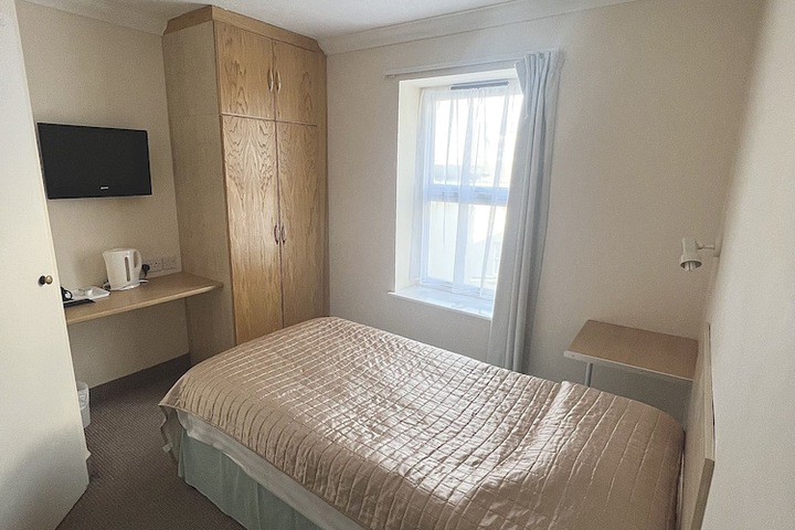 Room 16 of 59